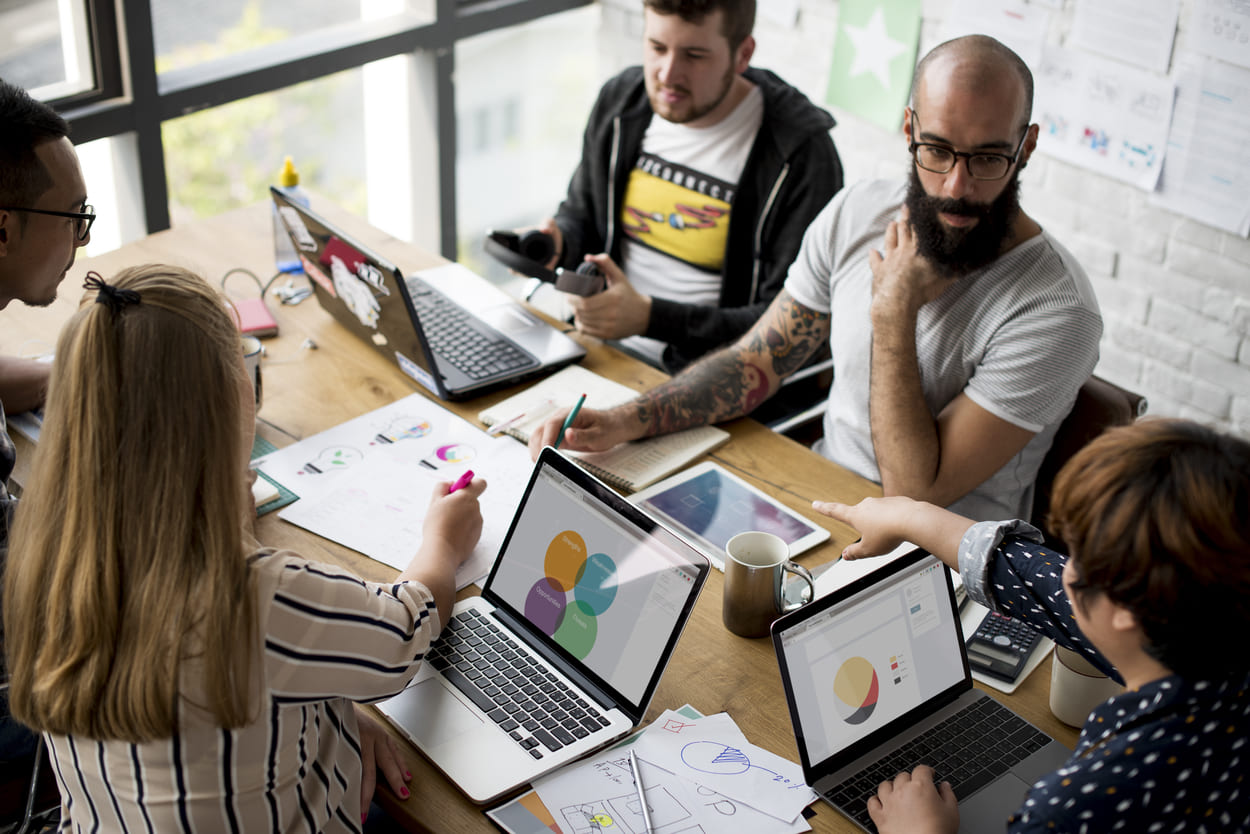 Gestión de redes sociales para empresas — LMNHL Madrid